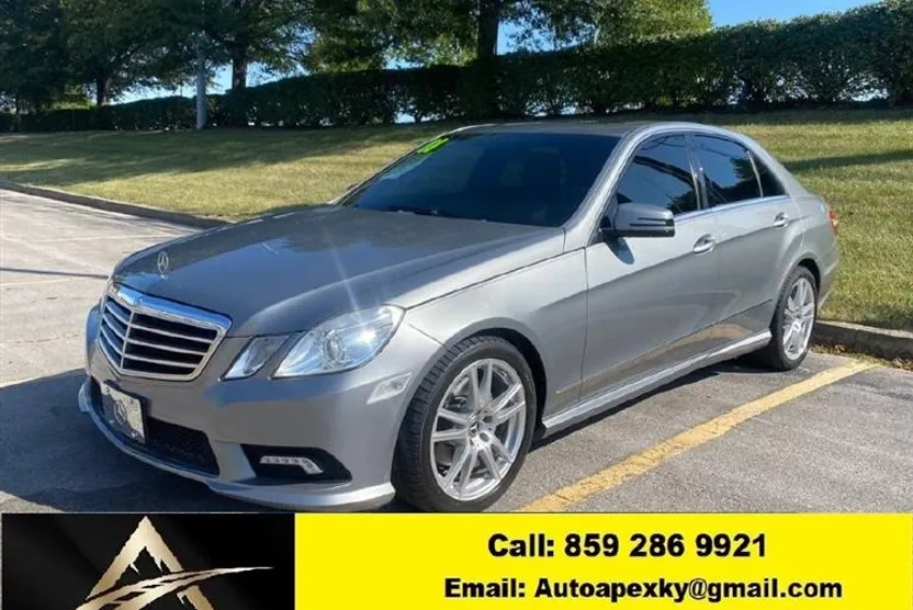 2011 Mercedes Benz E 4MATIC photo 1