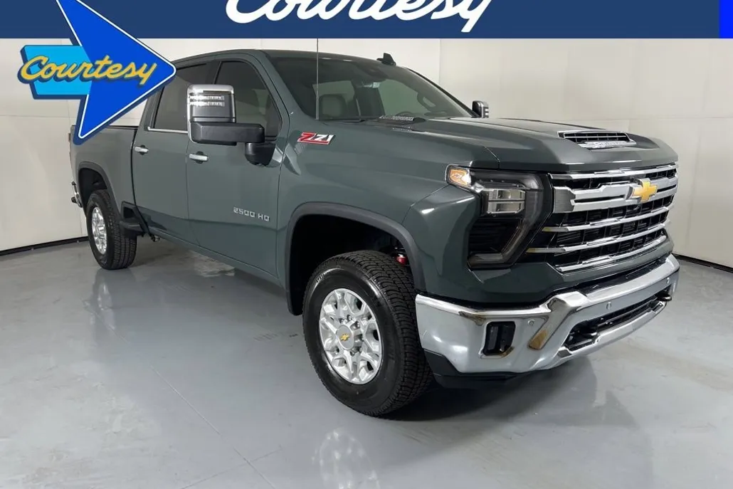 2025 Chevrolet Silverado 2500HD LTZ photo 1