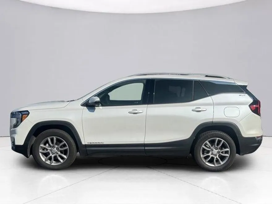 2024 Gmc Terrain SLT photo 1