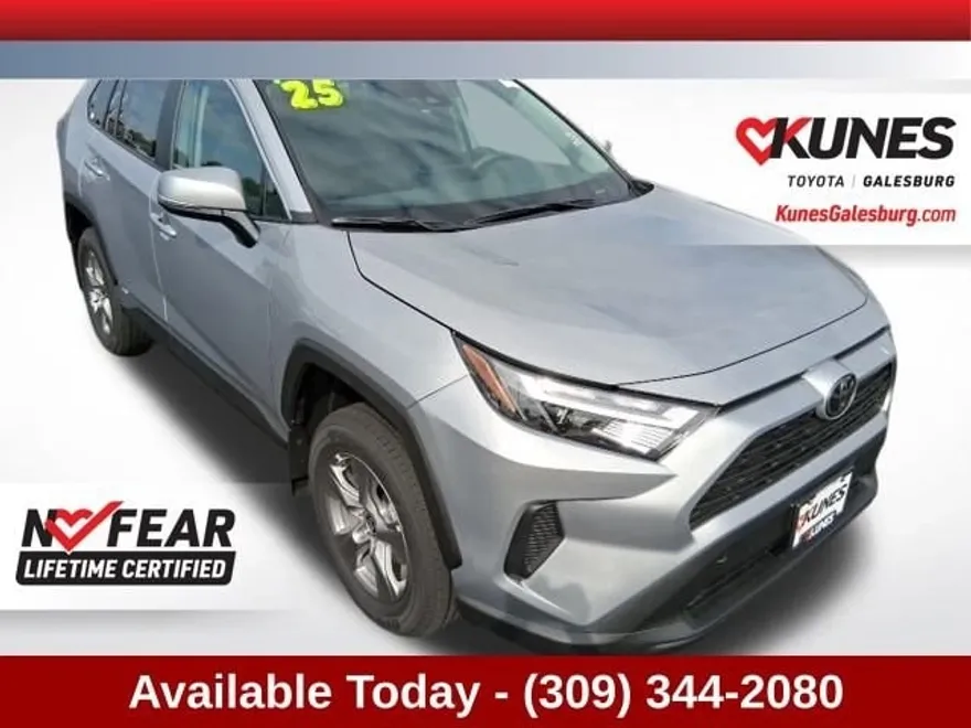 2025 Toyota RAV4 Hybrid XLE photo 1