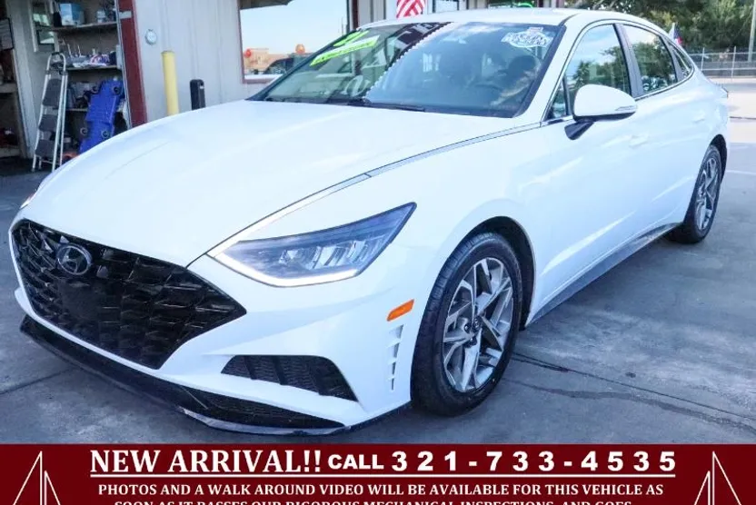 2021 Hyundai Sonata SEL photo 1