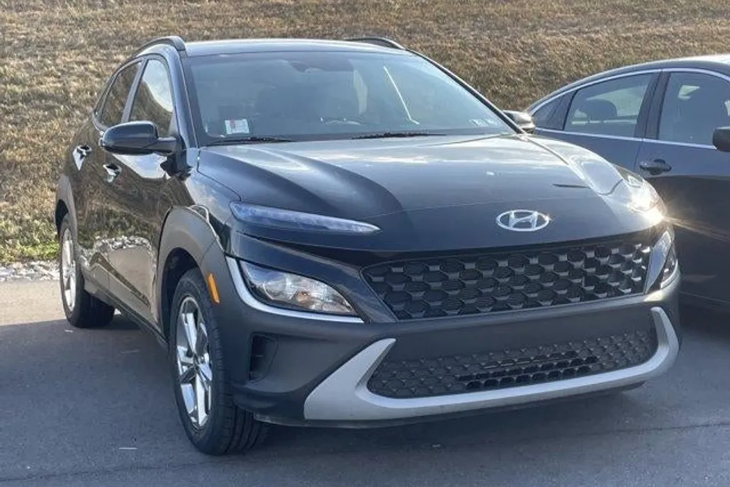 2023 Hyundai Kona SEL photo 1
