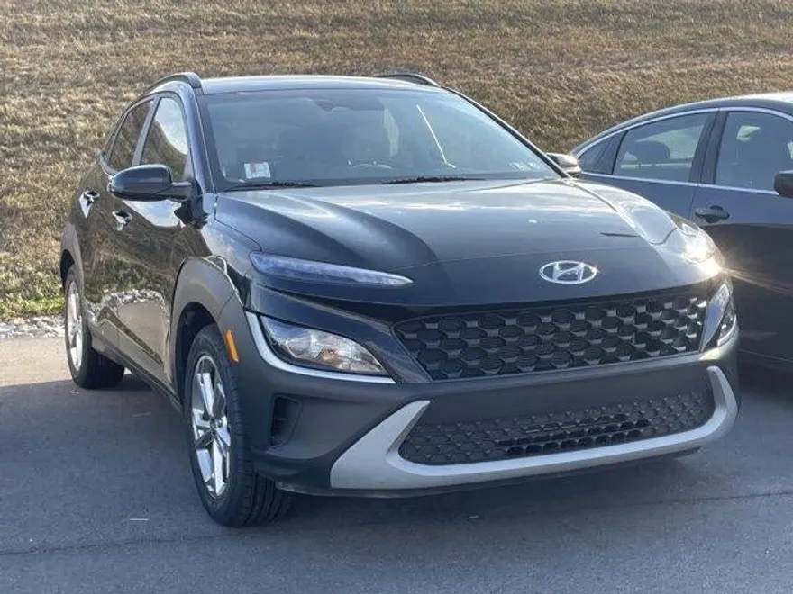 2023 Hyundai Kona SEL photo 1