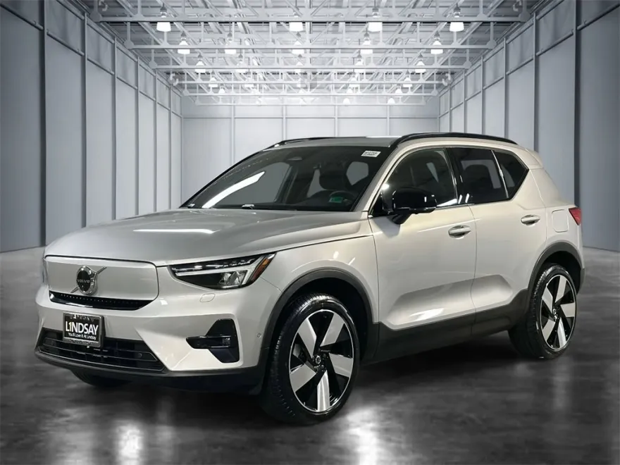 2023 Volvo XC40 Recharge Ultimate photo 1
