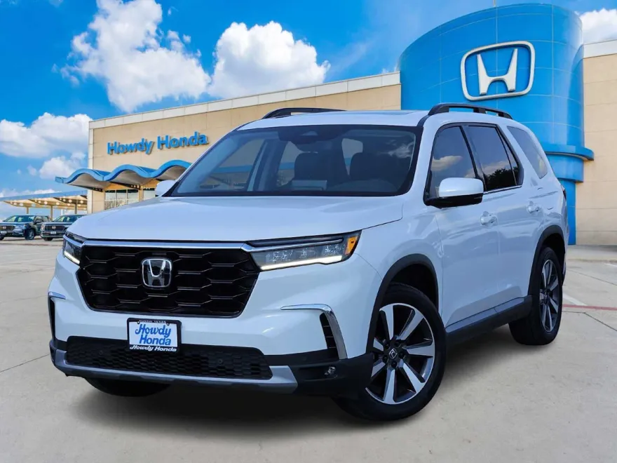 2025 Honda Pilot Touring photo 1