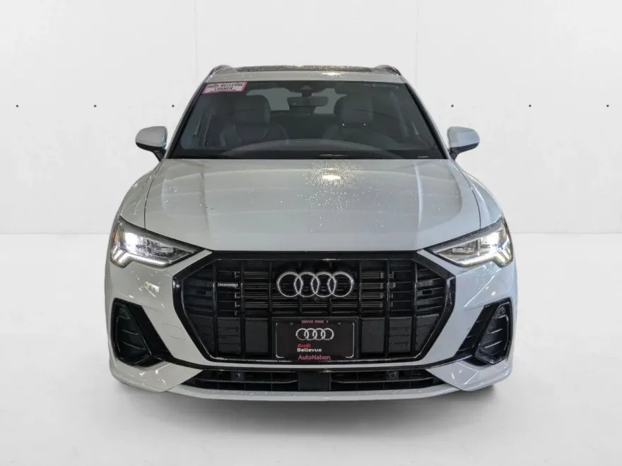 2024 Audi Q3 45 TFSI S line Premium Plus photo 1