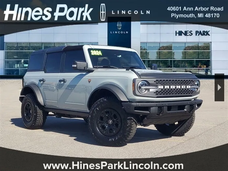 2024 Ford Bronco Badlands photo 1