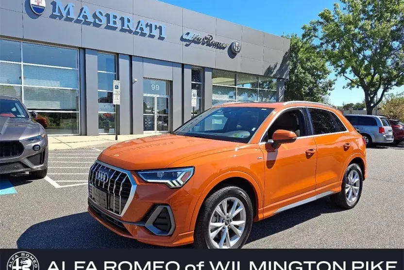 2024 Audi Q3 45 TFSI S line Premium photo 1