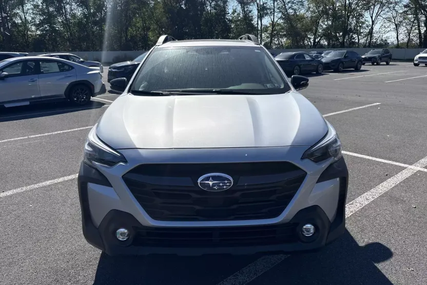 2025 Subaru Outback Premium photo 1