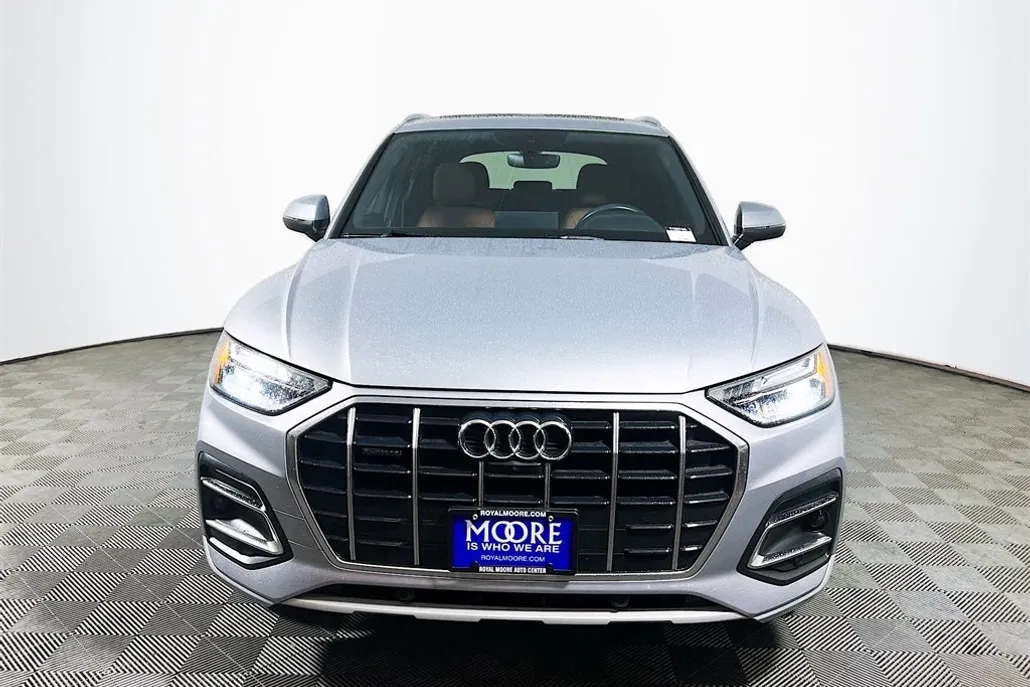 2022 Audi Q5 40 Premium Plus photo 1