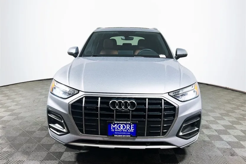 2022 Audi Q5 40 Premium Plus photo 1