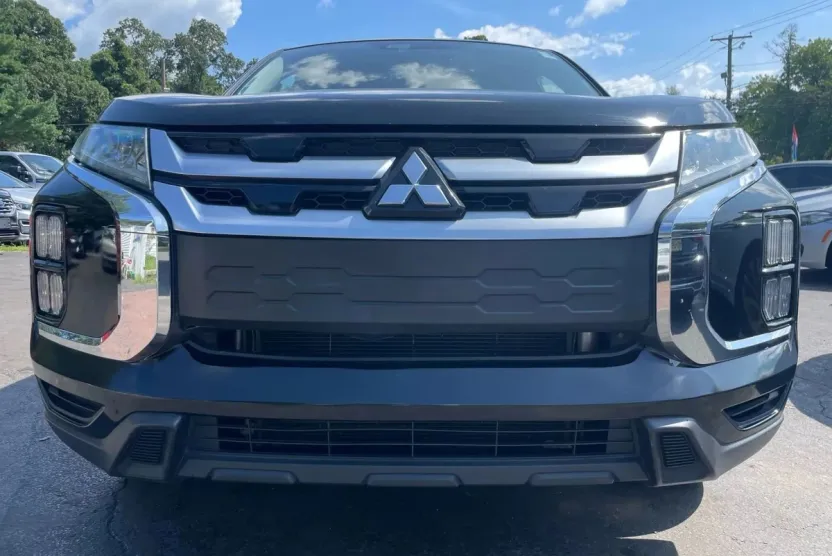 2020 Mitsubishi Outlander Sport SE photo 1