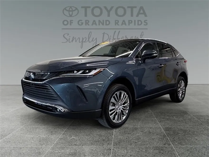 2024 Toyota Venza Limited photo 1