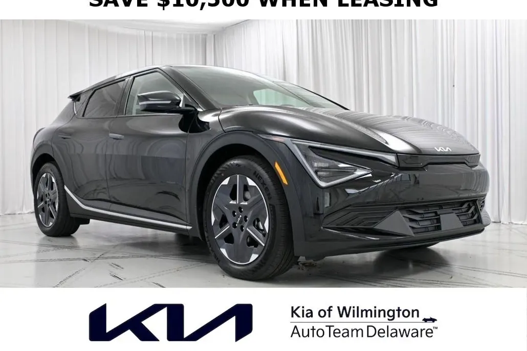 2025 Kia EV6 Light photo 1