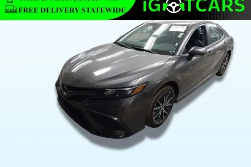 2024 Toyota Camry SE photo 1