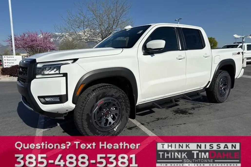 2025 Nissan Frontier PRO-4X photo 1