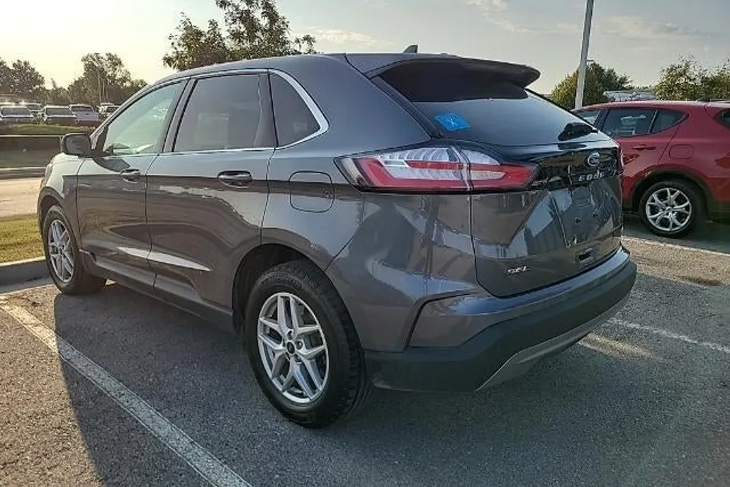 2024 Ford Edge SEL photo 1