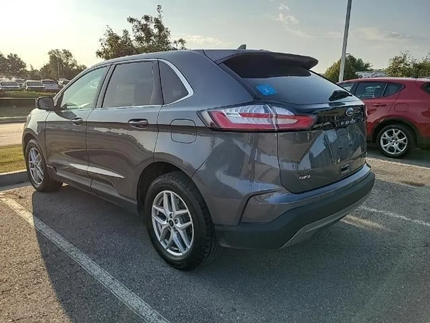 2024 Ford Edge SEL photo 1
