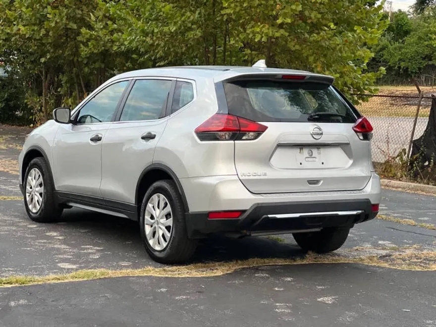 2020 Nissan Rogue S photo 1