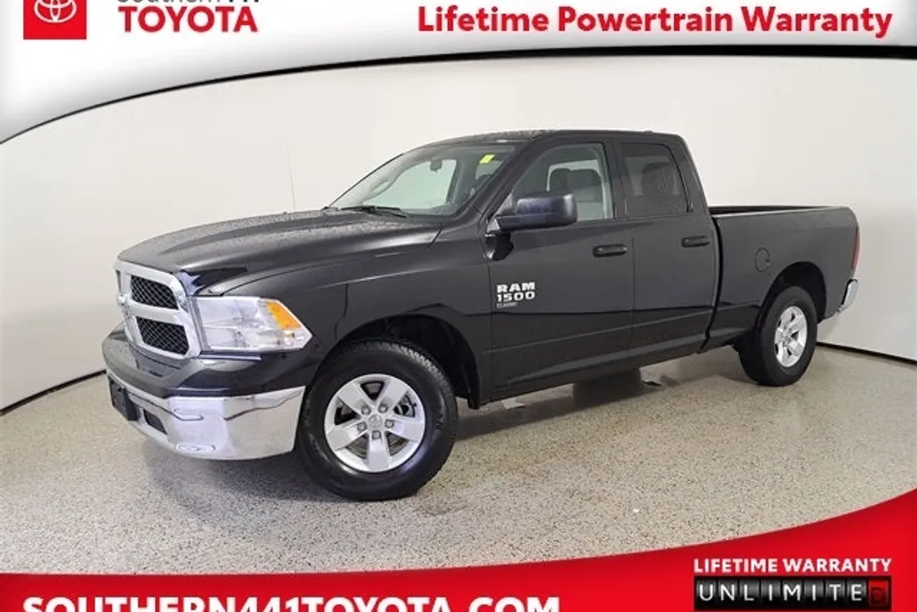 2024 Ram 1500 Classic SLT photo 1