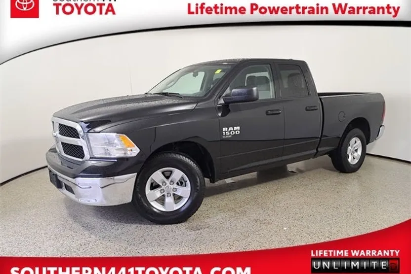 2024 Ram 1500 Classic SLT photo 1