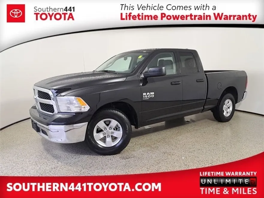 2024 Ram 1500 Classic SLT photo 1