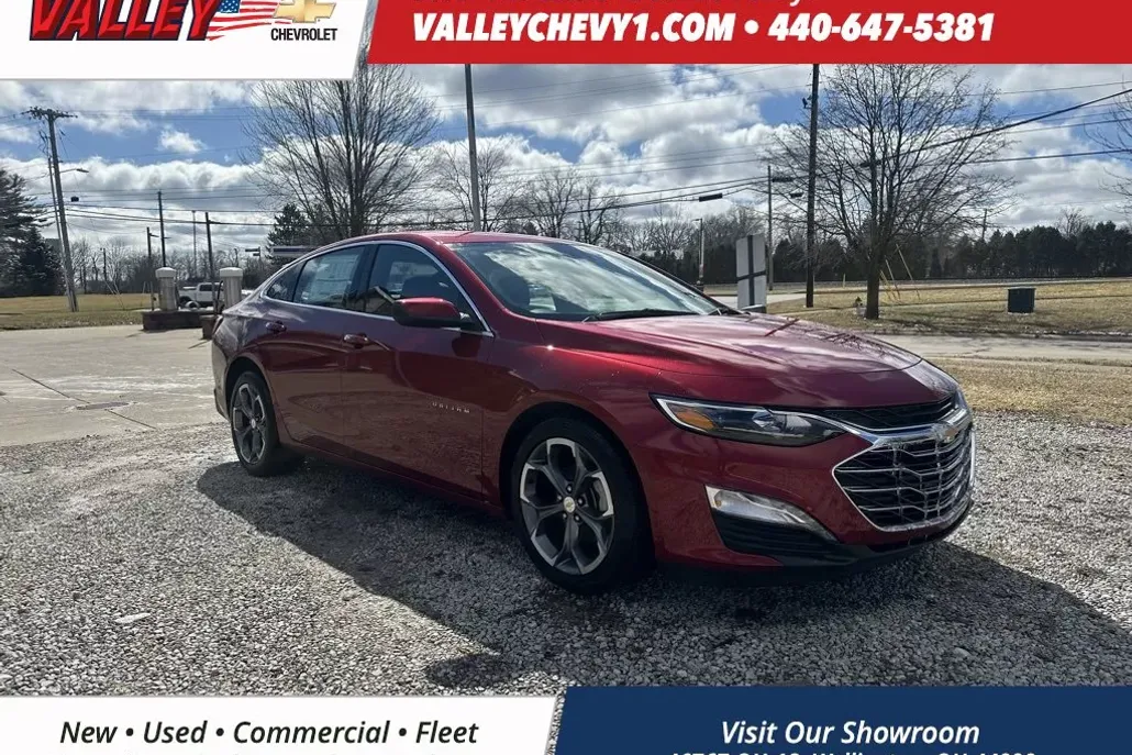2025 Chevrolet Malibu RS photo 1
