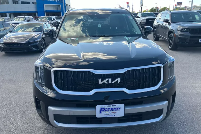 2023 Kia Telluride EX photo 1