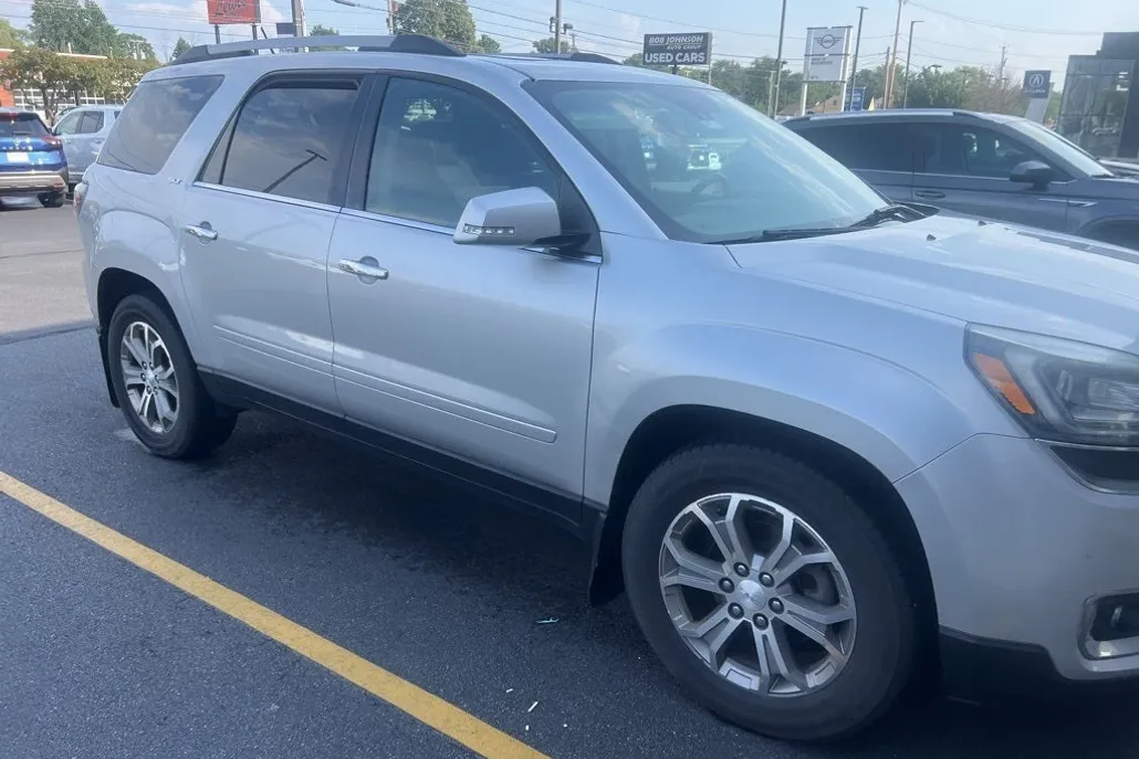 2015 Gmc Acadia SLT photo 1