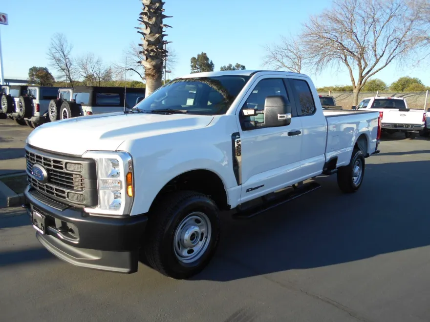 2025 Ford F-250 XL photo 1