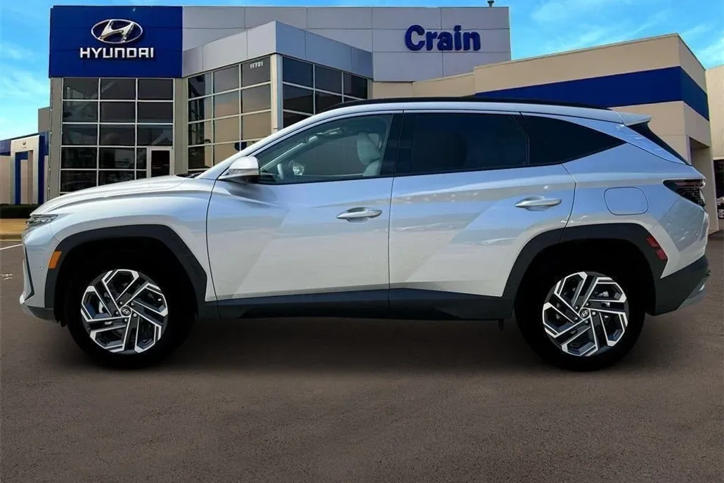 2025 Hyundai Tucson Hybrid Limited photo 1