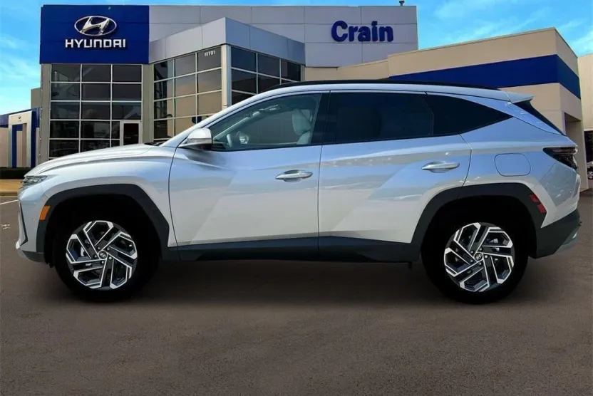 2025 Hyundai Tucson Hybrid Limited photo 1
