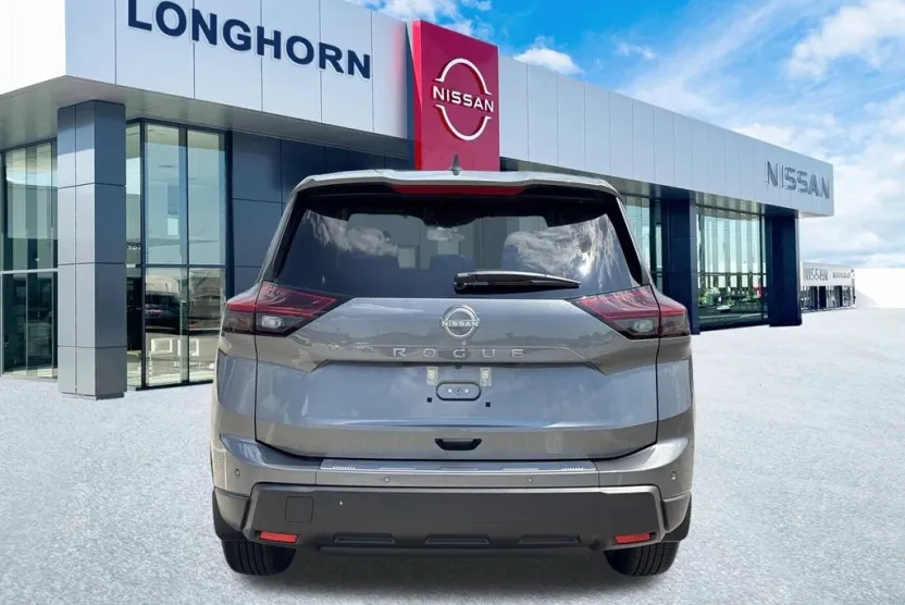 2026 Nissan Rogue SV photo 1