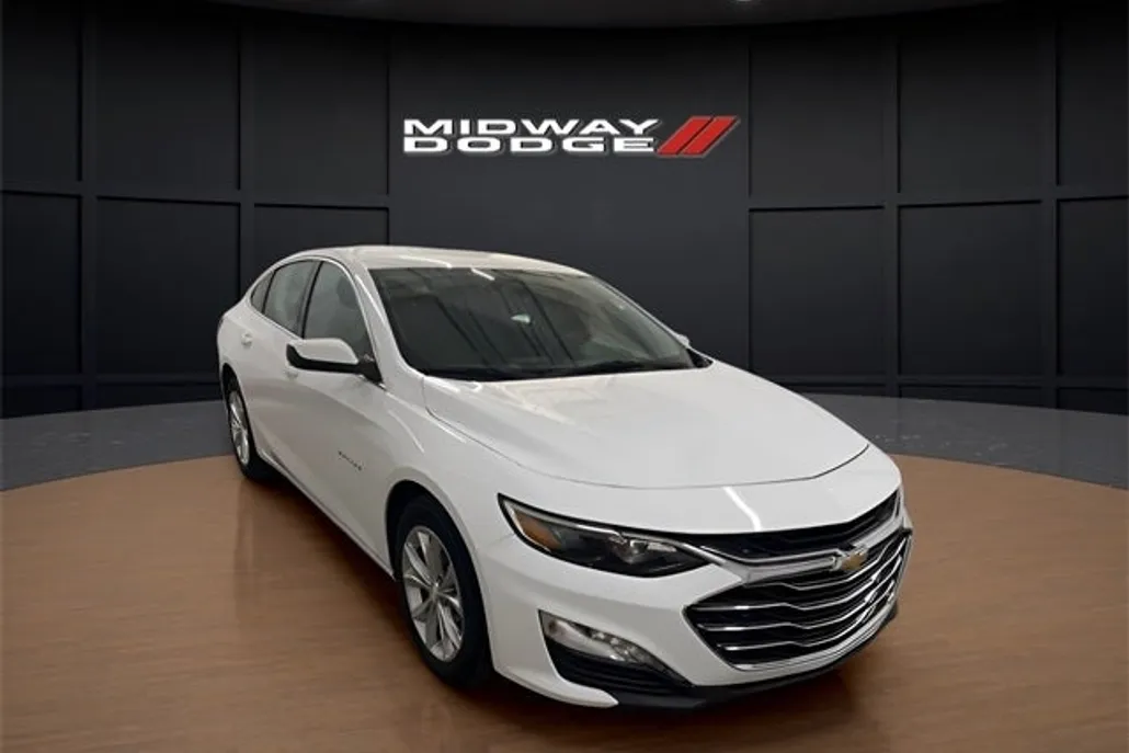 2024 Chevrolet Malibu 1LT photo 1
