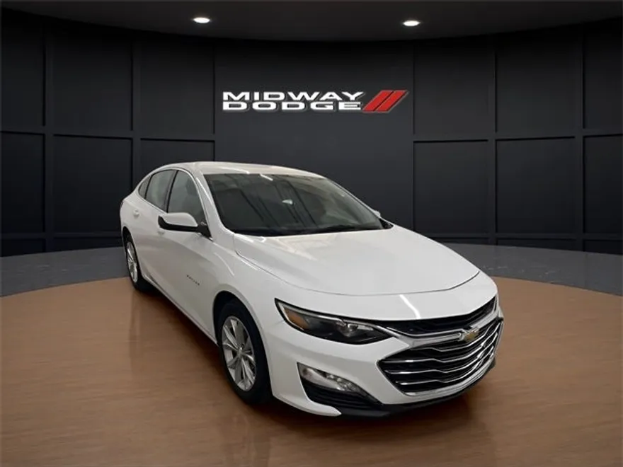 2024 Chevrolet Malibu 1LT photo 1