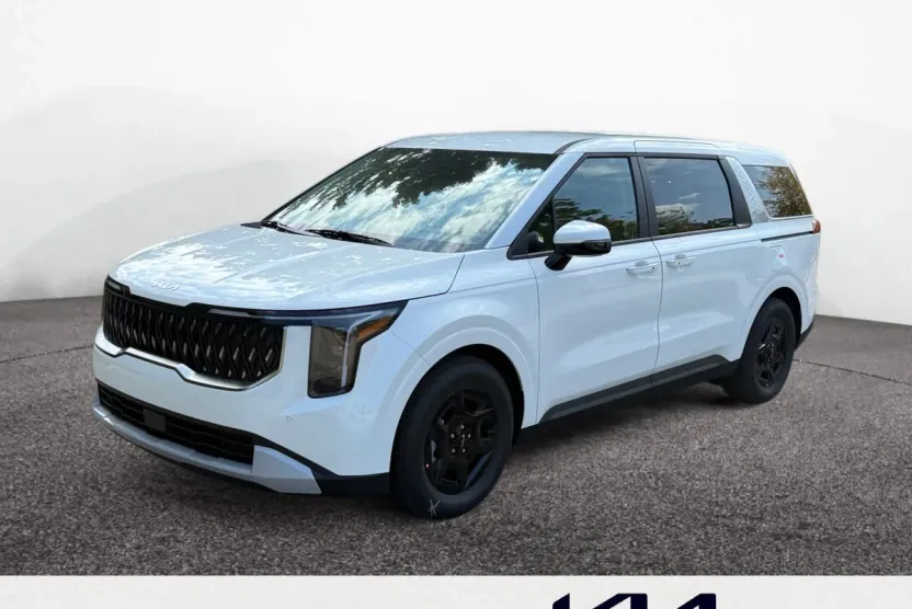 2026 Kia Carnival LX photo 1