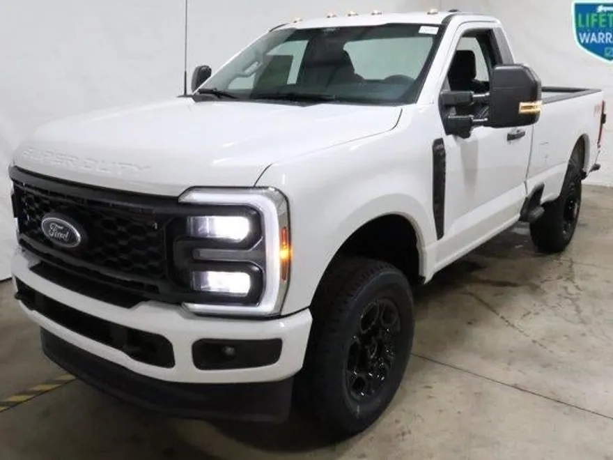 2025 Ford F-350 XL photo 1