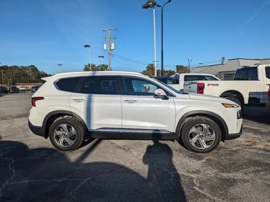 2022 Hyundai Santa Fe SEL photo 1