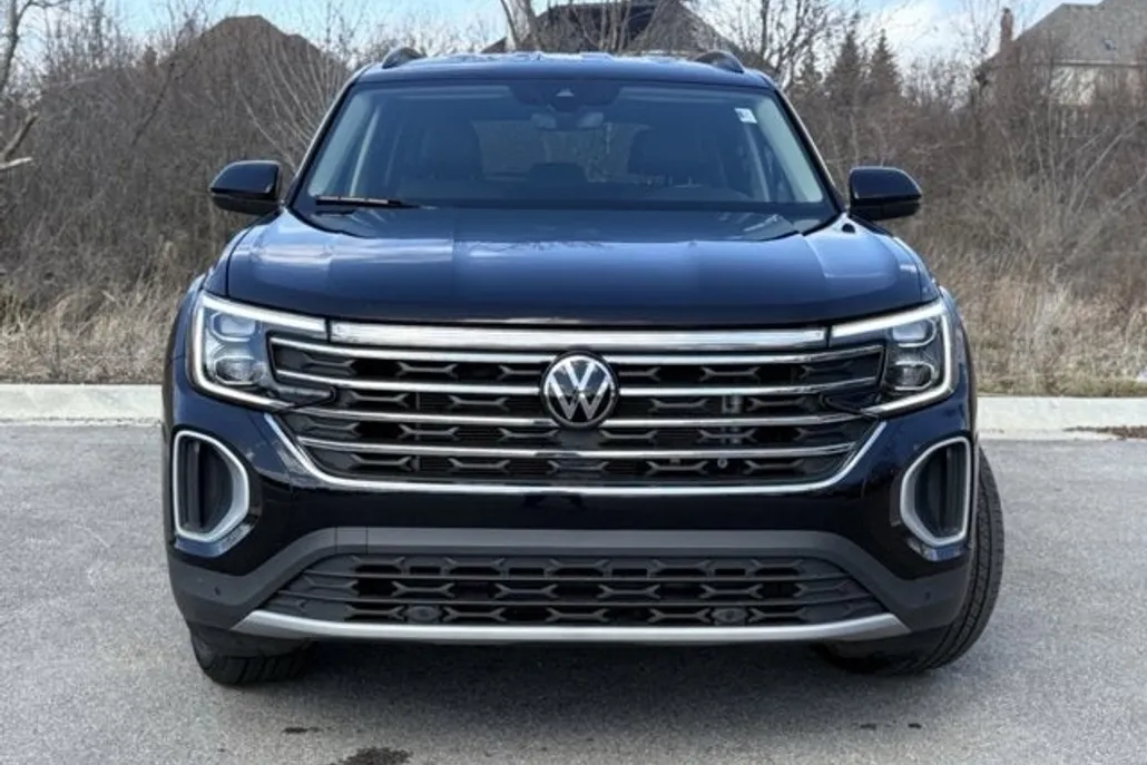 2024 Volkswagen Atlas SE Technology photo 1