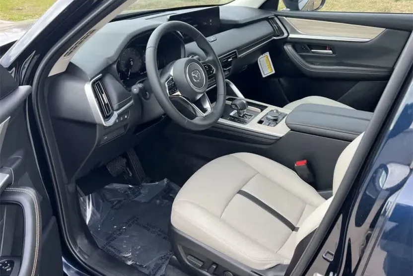 2025 Mazda CX-90 Preferred photo 1