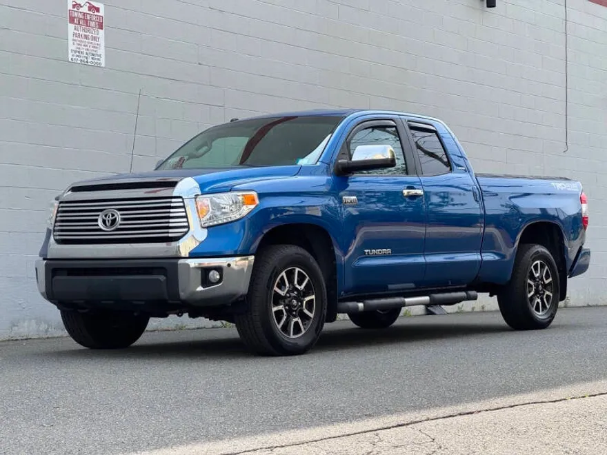2017 Toyota Tundra Limited photo 1