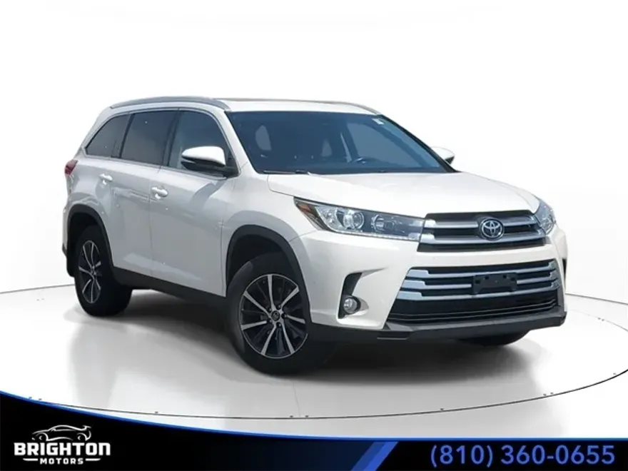 2019 Toyota Highlander XLE photo 1