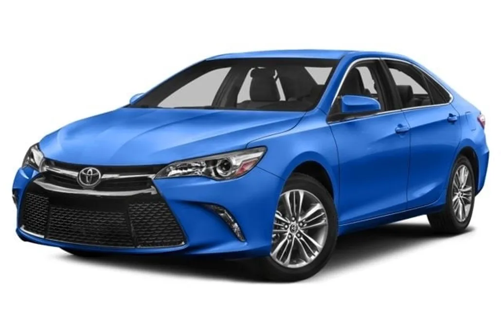 2016 Toyota Camry SE photo 1