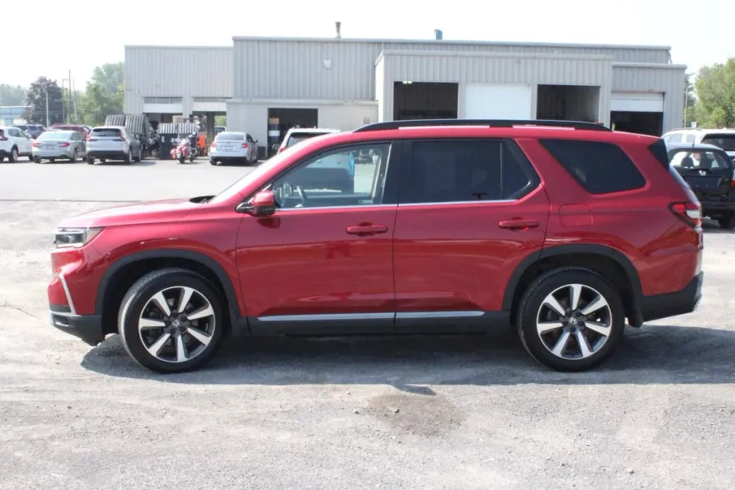 2023 Honda Pilot Elite photo 1