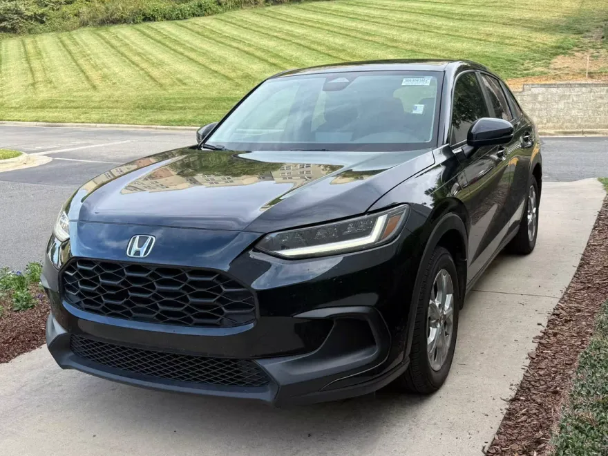 2023 Honda HR-V LX photo 1