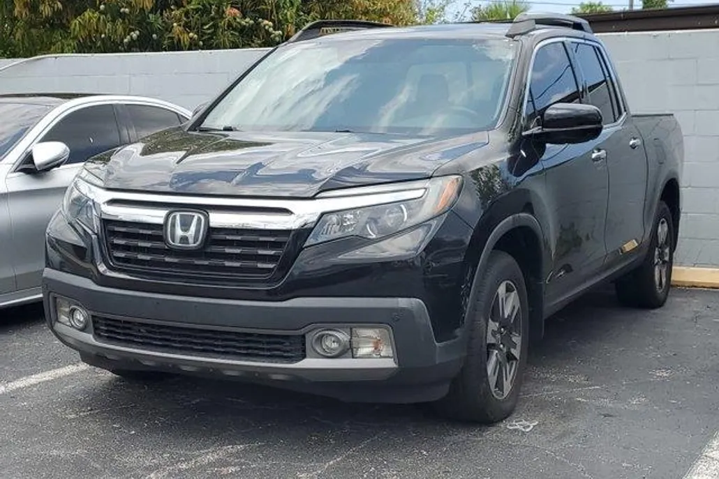 2017 Honda Ridgeline RTL-E photo 1