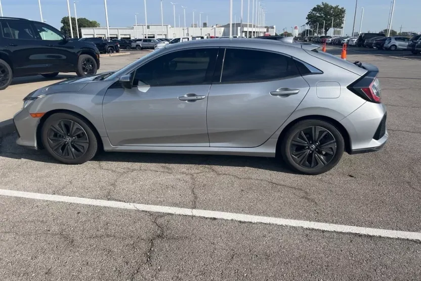 2019 Honda Civic Hatchback EX photo 1
