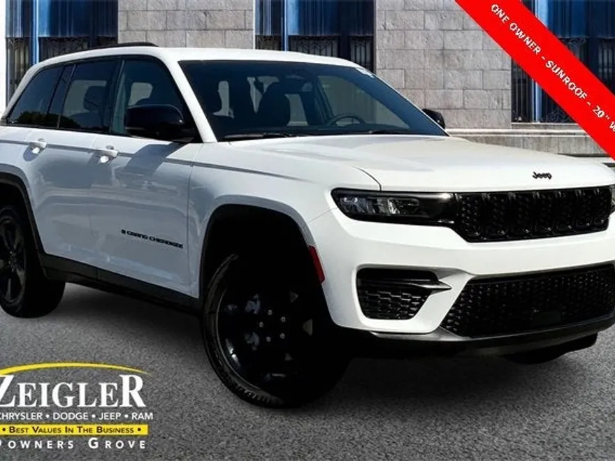 2023 Jeep Grand Cherokee Laredo Altitude X photo 1