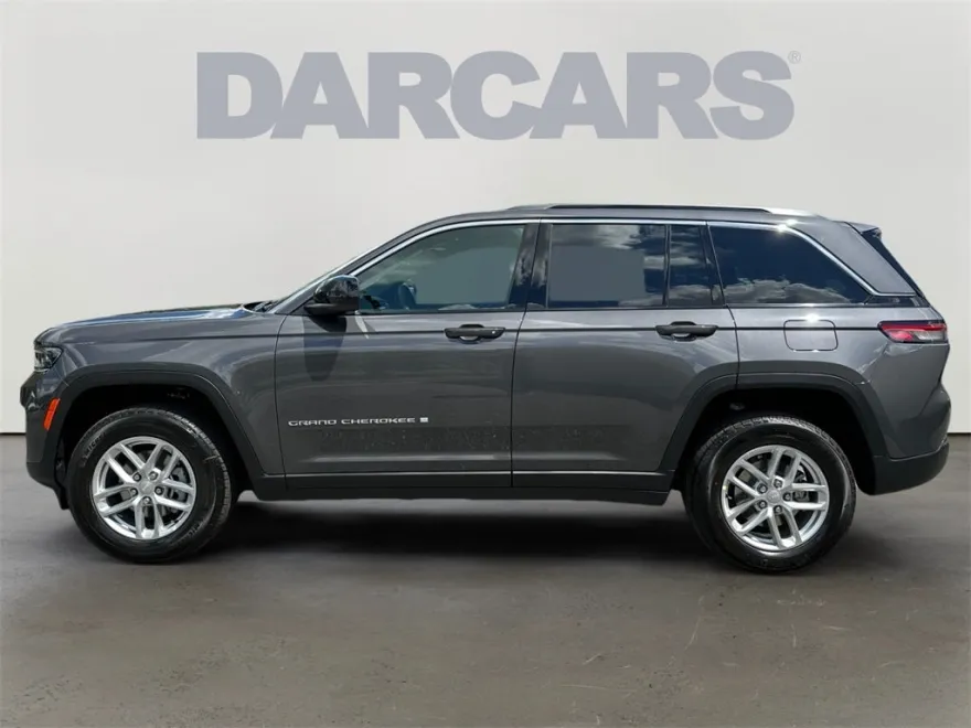 2025 Jeep Grand Cherokee Laredo X photo 1