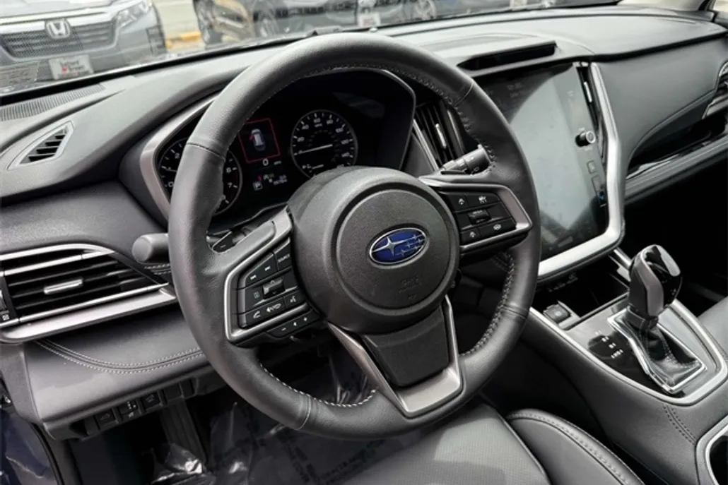 2025 Subaru Outback Limited XT photo 1